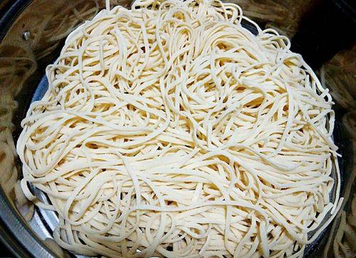 蒸熟的面瓜直接吃,原汁原味的传统美食体验