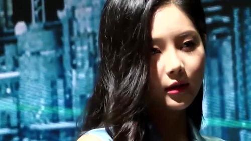 美女吃瓜变身怪兽视频,惊悚视频引发网友热议