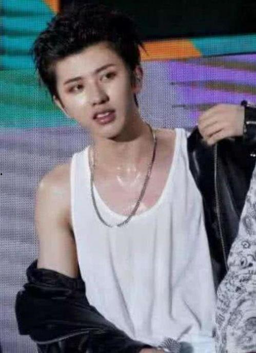 明星流汗,明星健身时刻的汗水传奇